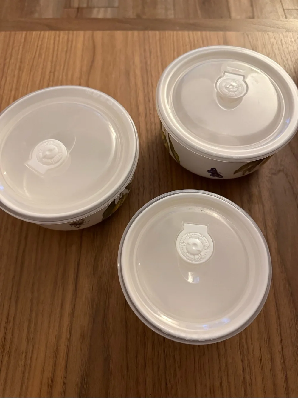 N/A set white